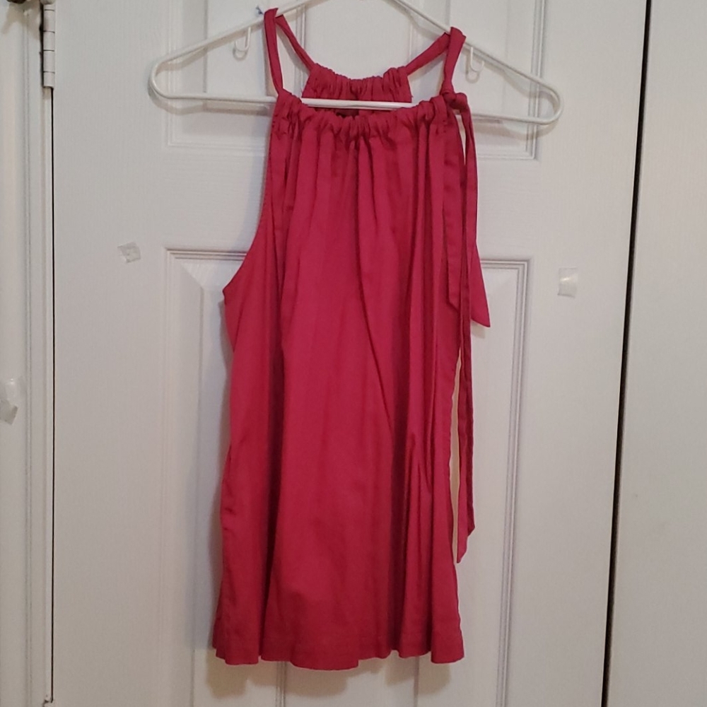Tank w/Adjustable neckline and side tie